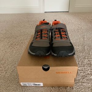 Merrell’s Moab - Boy’s size 6